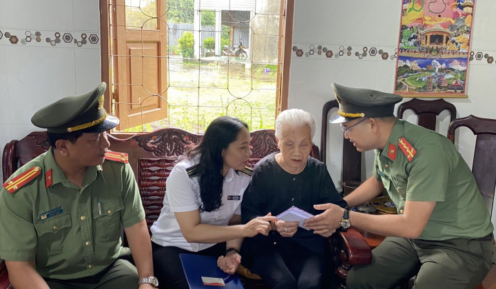 Đắk Nông: Kiểm toán Nhà nước chuyên ngành 1b và Công an tỉnh tri ân, sẻ chia yêu thương