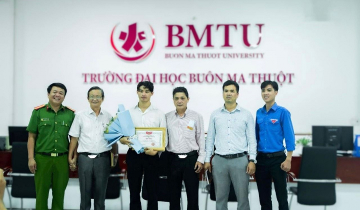 Biểu dương, khen thưởng hành động đẹp của sinh viên Trần Quang Thái, Đại học Buôn Ma Thuột