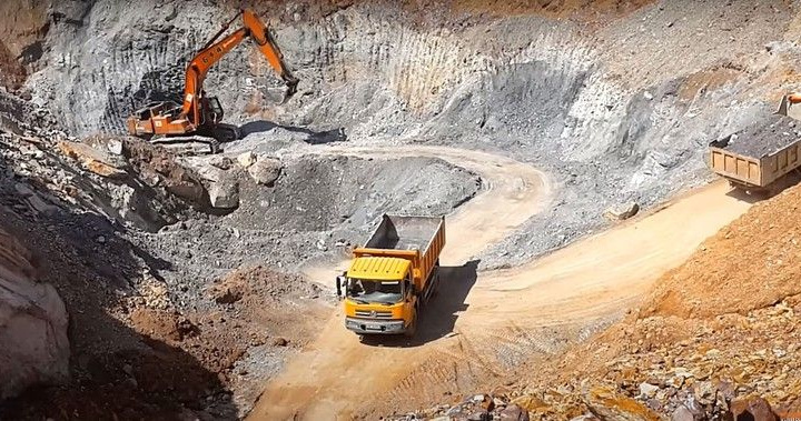 Hủy niêm yết bắt buộc đối với cổ phiếu LCM