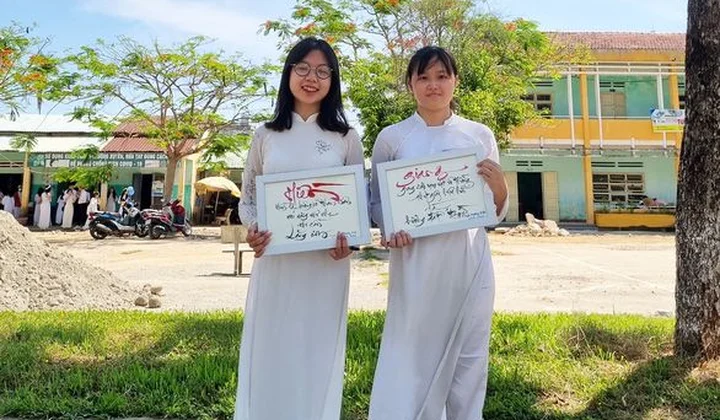 Nữ sinh đạt điểm 10 môn văn với 9 trang giấy tại hội đồng thi tỉnh Quảng Nam