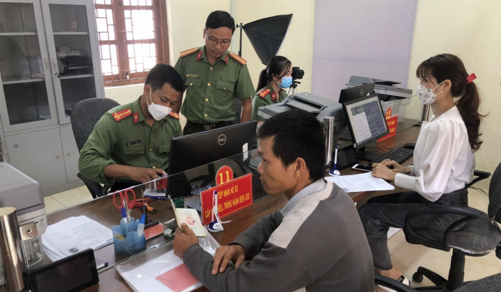 Công an Đắk Nông: Quyết liệt "đợt thi đua 90 ngày đêm" cấp hộ chiếu mẫu mới