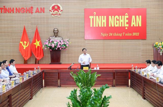 Phấn đấu trong nhiệm kỳ này, đưa Nghệ An trở thành tỉnh mạnh
