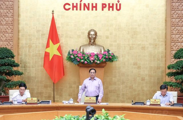 Đẩy mạnh CCHC, đơn giản hóa thủ tục hành chính, tiết giảm chi phí cho người dân và doanh nghiệp