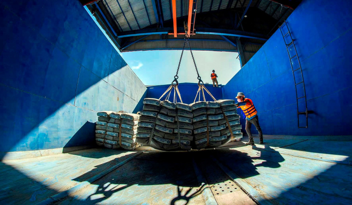 Phát triển thương mại trong bối cảnh mới - Thực tiễn, vấn đề và giải pháp