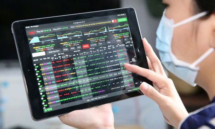Cảnh báo rủi ro khi tham gia sàn giao dịch chứng khoán trực tuyến