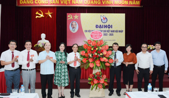 Tạp chí Việt Nam hội nhập: Xây dựng môi trường văn hóa gắn với phát triển