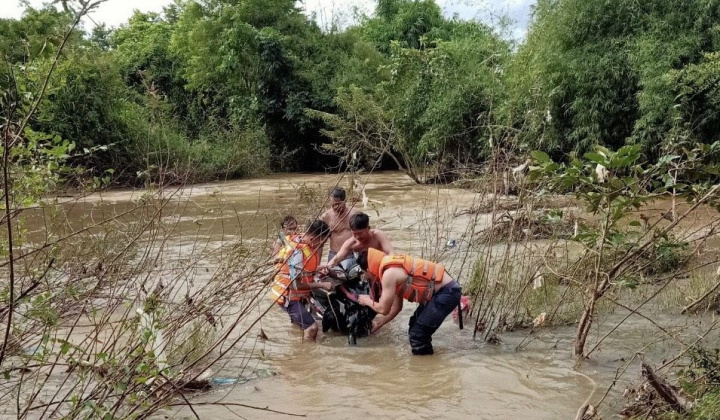 Cảnh sát PCCC và CNCH Công an Đắk Nông với tình cảm từ người dân