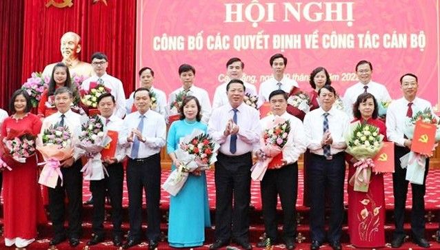 Cao Bằng: Công bố các quyết định của Ban Thường vụ Tỉnh ủy, UBND tỉnh về công tác cán bộ