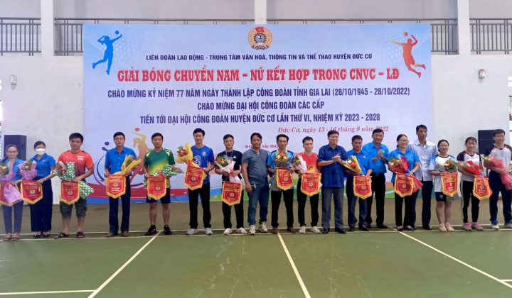 Đức Cơ (Gia Lai) khai mạc giải bóng chuyền Nam – Nữ kết hợp trong CNVCLĐ năm 2022