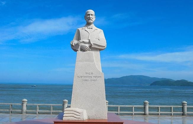 Tiếp bước con đường nhân văn của Bác Sĩ Alexandre Yersin