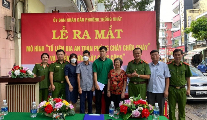 Công An Buôn Ma Thuột - Ra mắt mô hình "Tổ liên gia an toàn phòng cháy và chữa cháy"