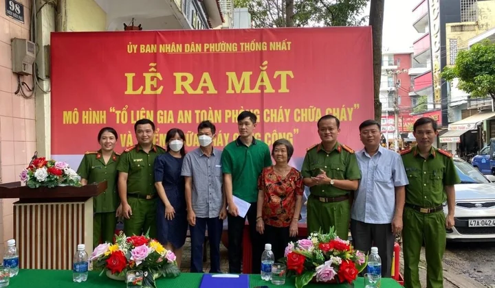 Công An Buôn Ma Thuột - Ra mắt mô hình "Tổ liên gia an toàn phòng cháy và chữa cháy"