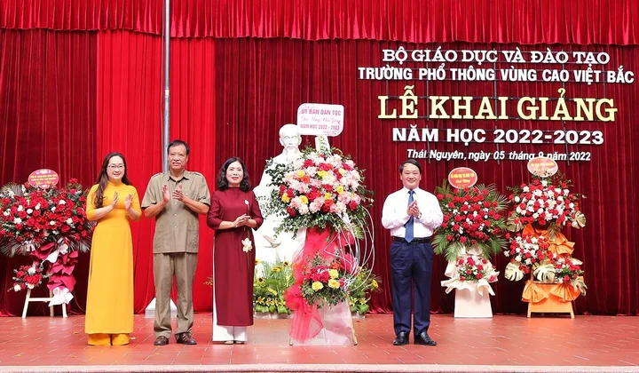 Chuyển 5 Trường chuyên biệt từ Bộ Giáo dục và Đào tạo về trực thuộc Ủy ban Dân tộc