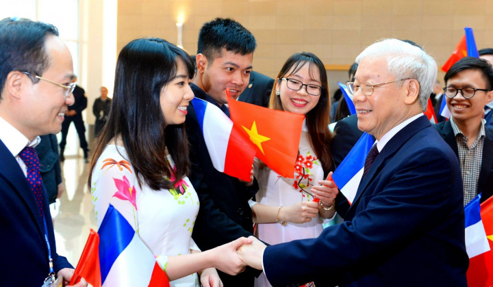 Vai trò của đội ngũ trí thức trong xây dựng nền văn hóa dân tộc