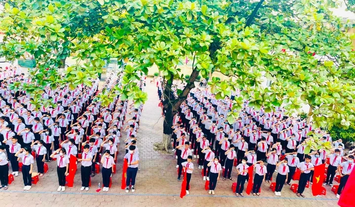 Nghệ An hân hoan chào đón năm học mới