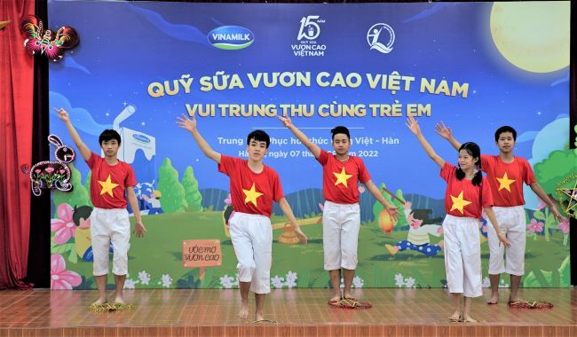 Thêm một mùa Trung thu ấm áp trong hành trình 15 năm của Quỹ sữa vươn cao Việt Nam