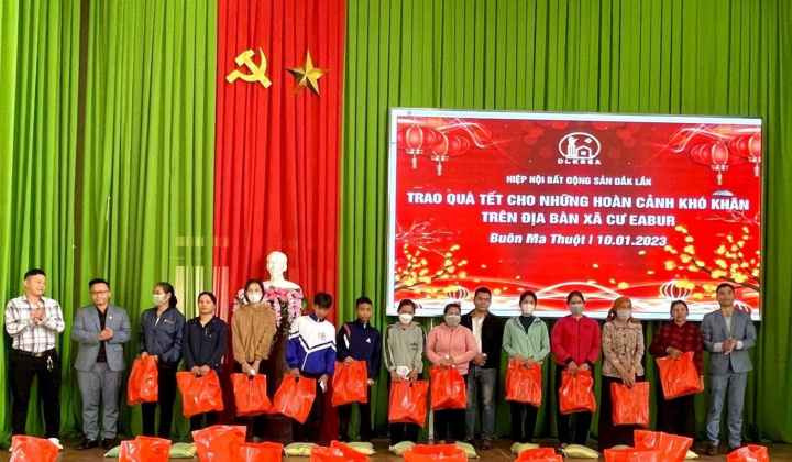 Hiệp hội Bất động sản Đắk Lắk chia sẻ yêu thương, đón Tết an vui