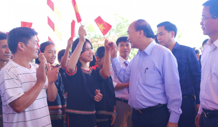 Chủ tịch nước thăm và tặng quà các hoàn cảnh khó khăn trên địa bàn tỉnh Đắk Lắk