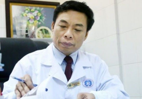 TTƯT, PGS.TS.BS. Nguyễn Văn Sơn: Tâm sáng màu áo Blouse