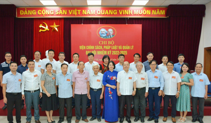 Chi bộ Viện Chính sách, Pháp luật và Quản lý 5 năm liền đạt danh hiệu vững mạnh tiêu biểu