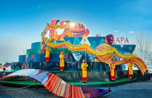 Nhộn nhịp Lễ hội khèn hoa, Hội xuân mở cổng trời trên đỉnh Fansipan