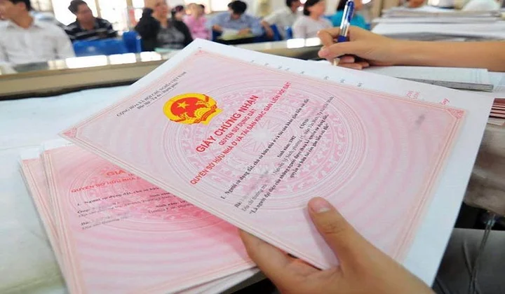 Hà Nội sẽ kiểm tra đột xuất việc cấp sổ đỏ, giấy phép xây dựng