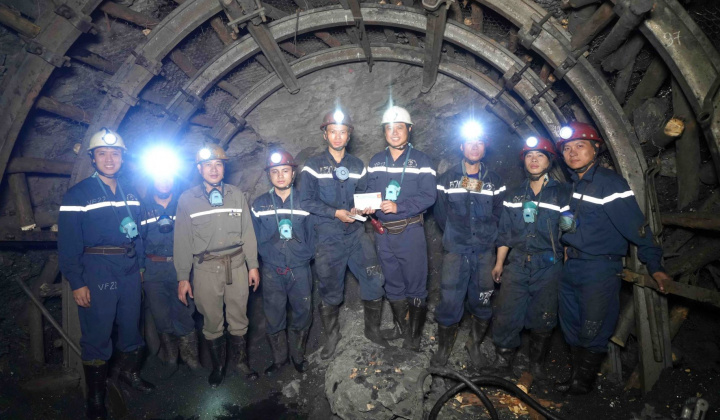 Tập đoàn TKV: Sôi nổi khí thế thi đua sản xuất hoàn thành kế hoạch năm 2022