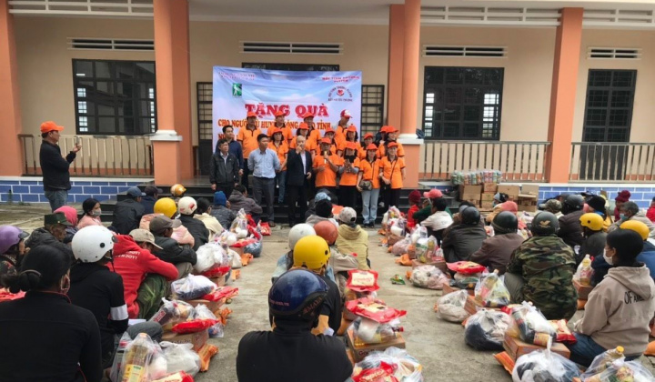 Gia Lai: Thăm và tặng quà cho người nghèo tại huyện Kông Chro