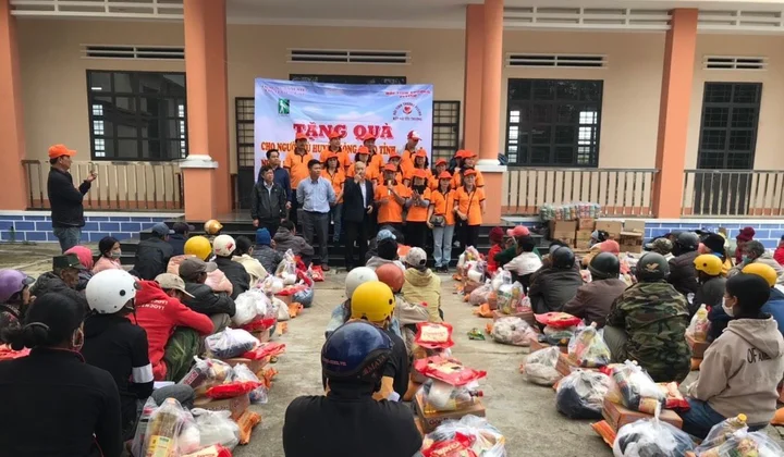 Gia Lai: Thăm và tặng quà cho người nghèo tại huyện Kông Chro