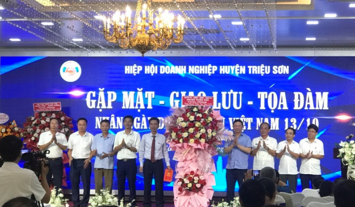 Thanh Hóa: Huyện Triệu Sơn gặp mặt và tôn vinh doanh nghiệp, doanh nhân tiêu biểu nhân ngày Doanh nhân Việt Nam 13/10