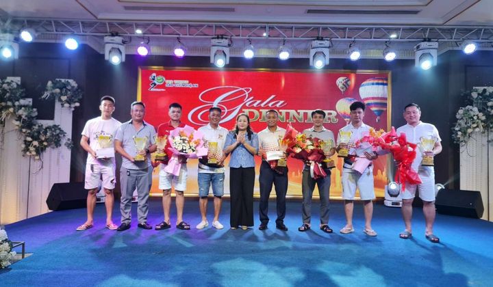Nghệ An: Giải thi đấu quần vợt ấn tượng chào mừng ngày Doanh nhân Việt Nam 13/10