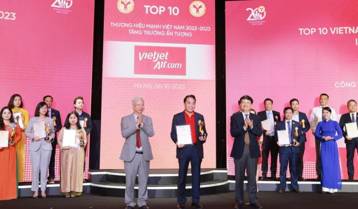 Tăng trưởng ấn tượng trong năm 2023, Vietjet được vinh danh top 50 thương hiệu mạnh Việt Nam
