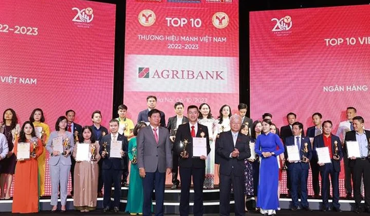 Agribank vinh dự Top 10 thương hiệu mạnh Việt Nam 2023