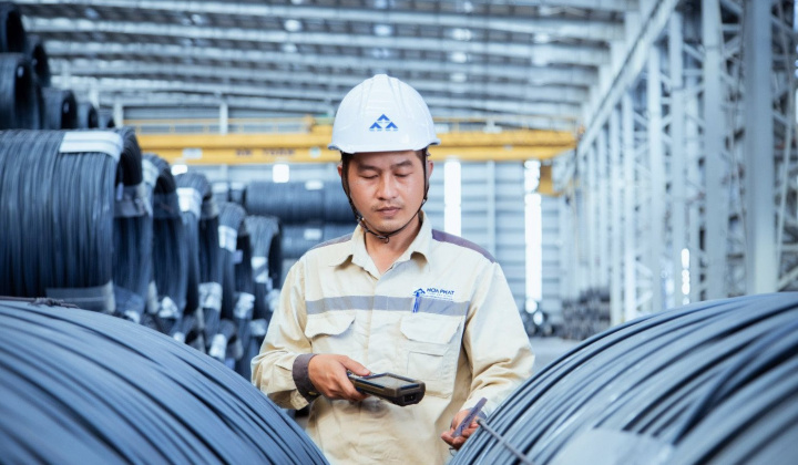 October industrial production reaches seven-month high