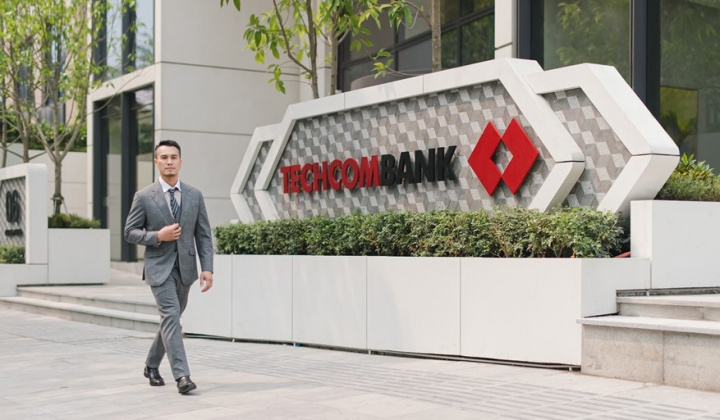 Techcombank đạt chứng nhận “Năng lượng Xanh 5 sao” cho các tòa nhà hội sở tại Hà Nội