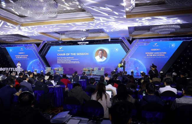 VinFuture 2023: Giáo sư Singapore kể về hành trình trở thành “thung lũng bán dẫn” của đảo quốc Sư tử