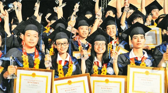 Bàn về nhân tài và phát hiện, sử dụng nhân tài hiện nay