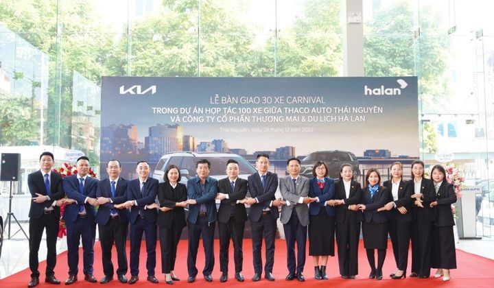 Công ty Hà Lan ra mắt 30 xe VIP phục vụ khách hàng