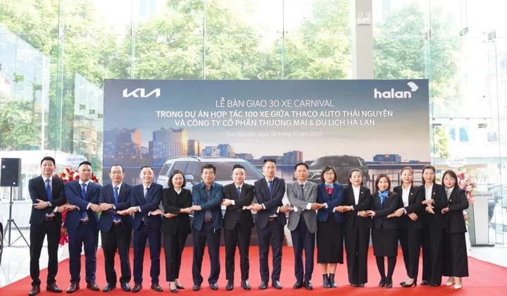 Công ty Hà Lan ra mắt 30 xe VIP phục vụ khách hàng