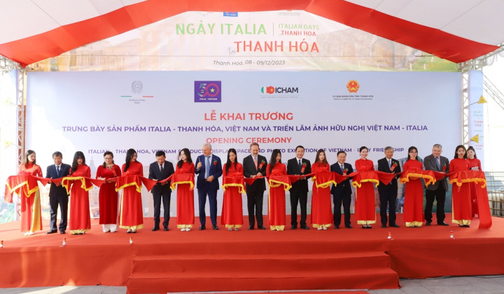 Thanh Hóa: Khai trương gian hàng, triển lãm ảnh và công bố lịch chiếu phim Italia