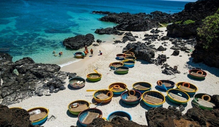 Phát triển du lịch biển tại vùng ven biển ở Việt Nam hiện nay