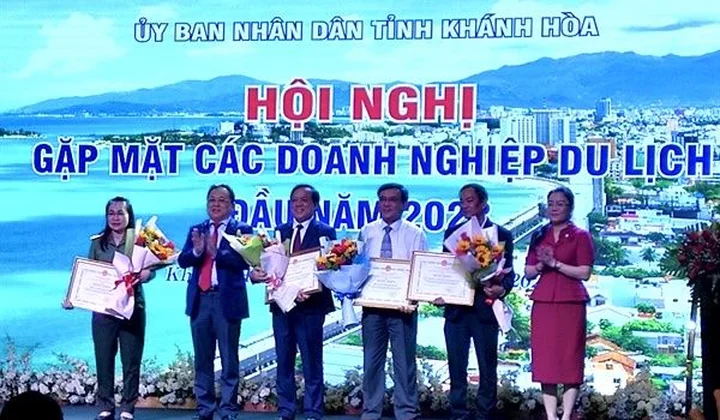Khánh Hòa: Gặp mặt doanh nghiệp tháo gỡ khó khăn phục hồi hoạt động du lịch