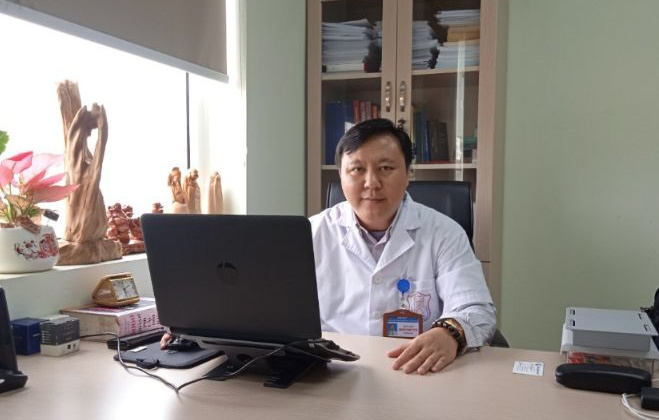 Tiến sĩ, bác sĩ Nguyễn Trung Tuyến: Tâm sáng màu áo Blouse