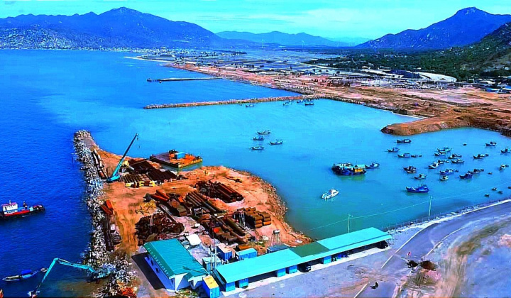 Ninh Thuận: Báo cáo phương án đầu tư và quản lý khai thác Cảng tổng hợp Cà Ná