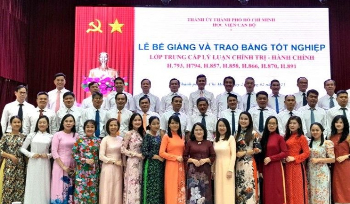 Học viện Cán bộ TP.HCM Bế giảng 7 lớp Trung cấp Lý luận Chính trị - Hành chính