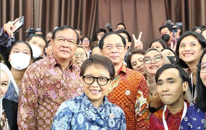 Vietnam contributes to ASEAN’s consensus on important decisions