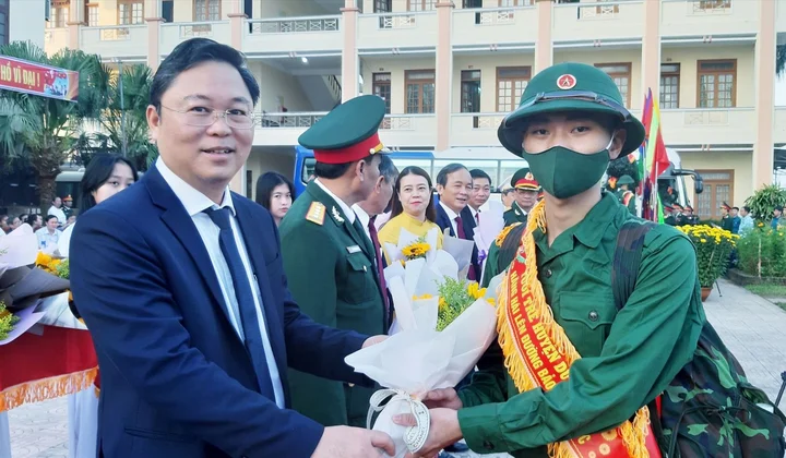 Hào hứng trong ngày nhập ngũ tại tỉnh Ninh Thuận, Khánh Hòa, Đà Nẵng, Quảng Nam