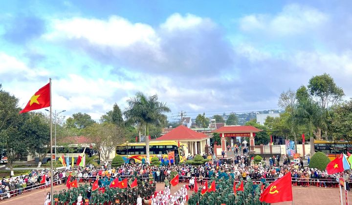Thanh niên các tỉnh Tây Nguyên háo hức lên đường nhập ngũ năm 2023