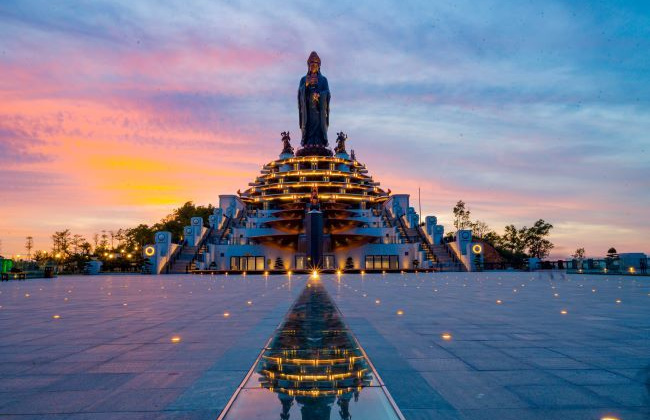 Núi Bà Đen - ngọn núi “cầu được ước thấy"