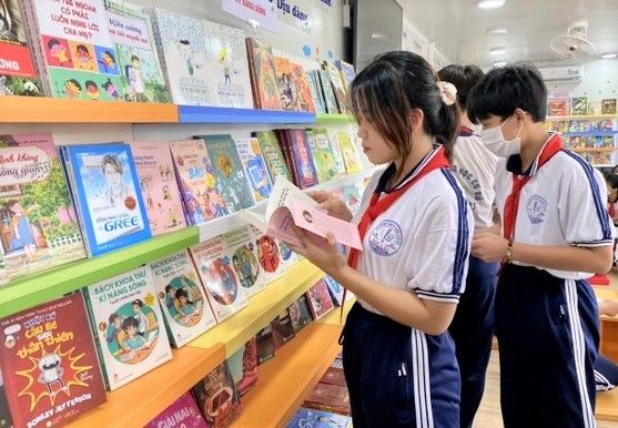 “Hành trình kết nối yêu thương – Trao tặng thư viện container” tại Cần Giờ